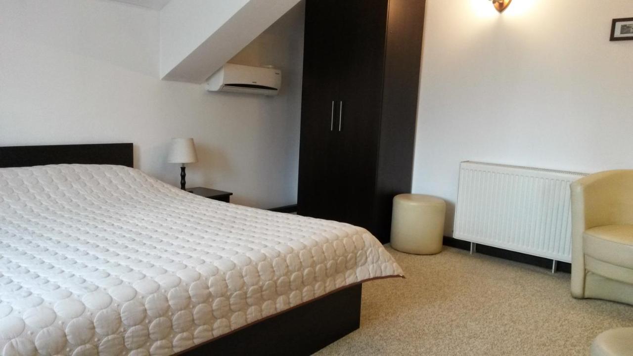Pension Casa Drumetului Piatra Neamţ Exterior foto