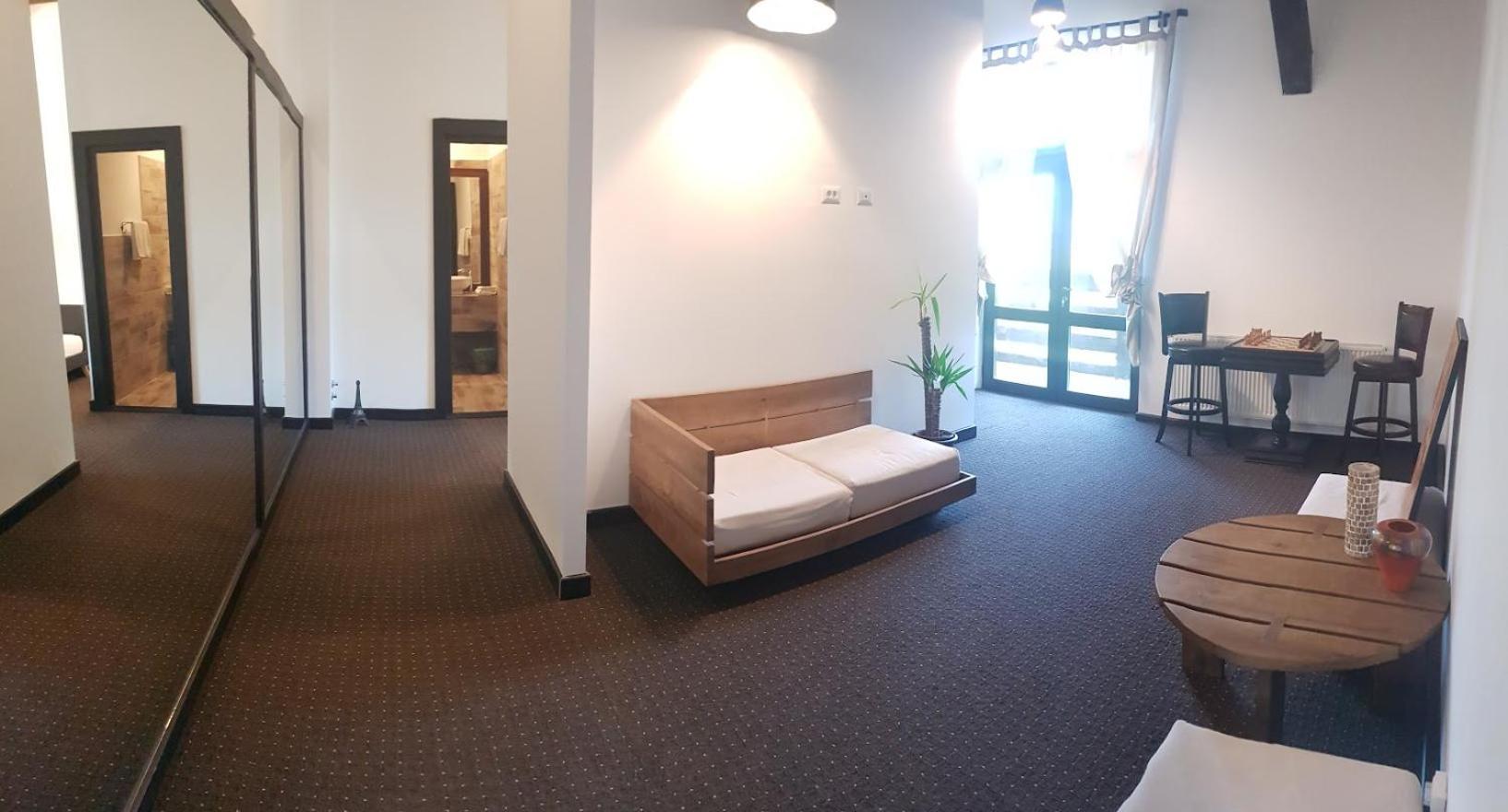 Pension Casa Drumetului Piatra Neamţ Exterior foto