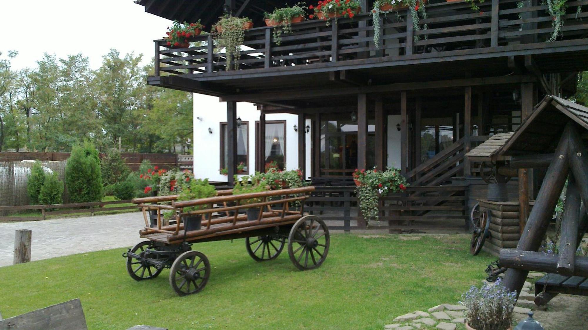 Pension Casa Drumetului Piatra Neamţ Exterior foto